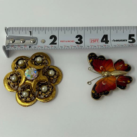 Lot 4 Vintage Brooches Pins Costume Jewelry Rainbow Beetle Butterfly Faux Pearl - Picture 5 of 7